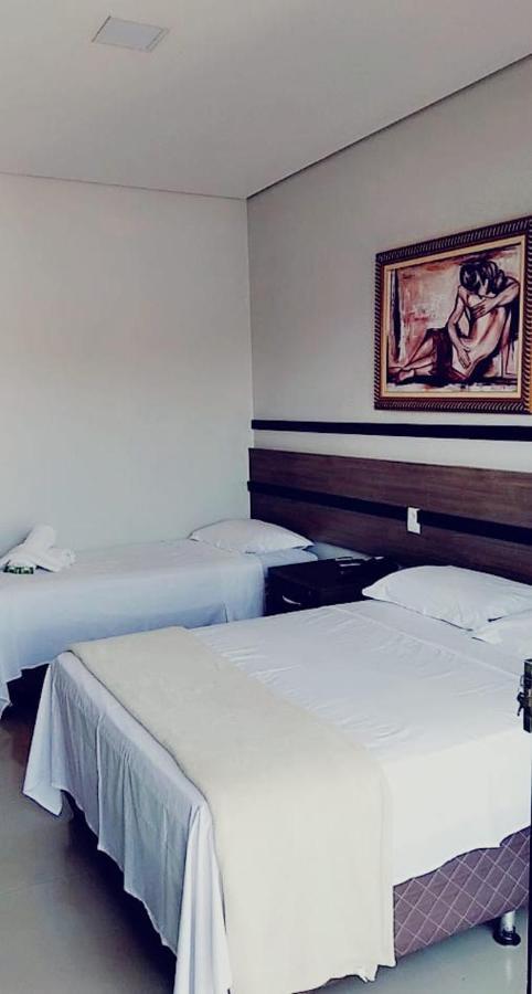 Hotel Plaza Pontes e Lacerda Esterno foto