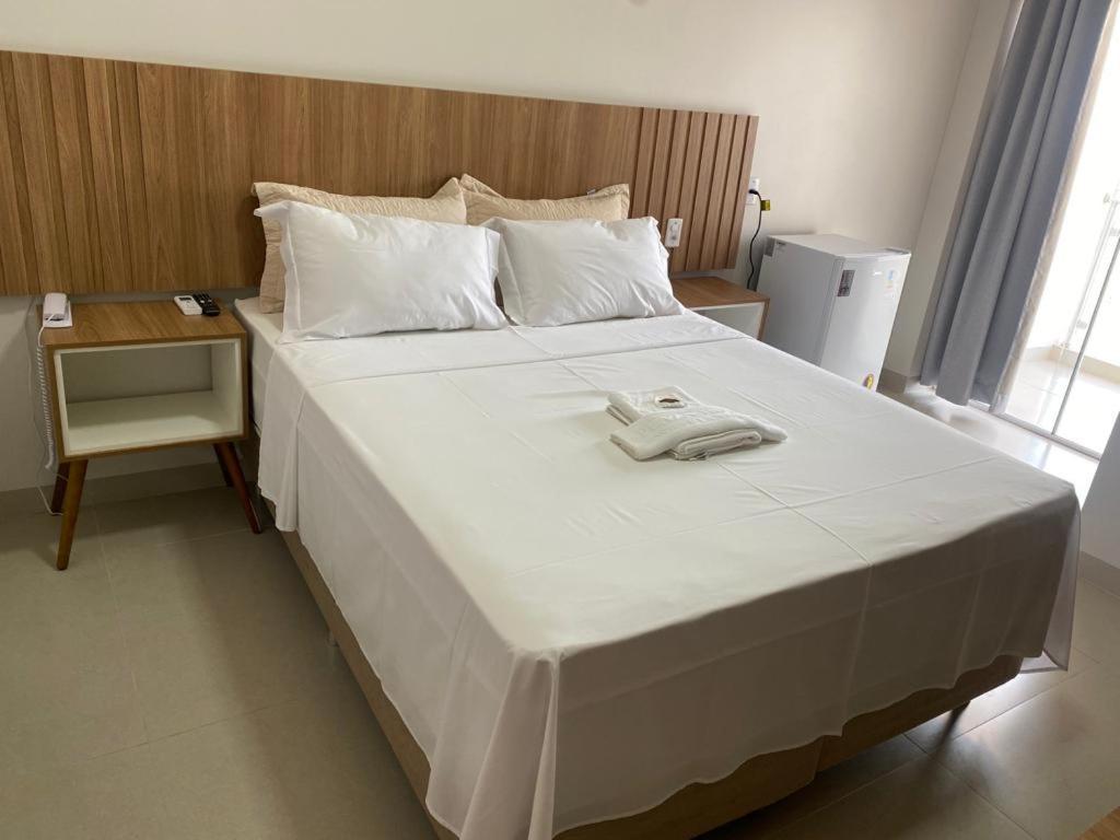 Hotel Plaza Pontes e Lacerda Esterno foto